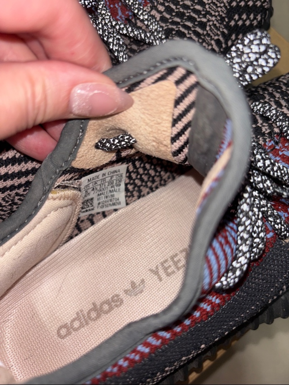 Yeezy Boost 350 V2 Black Multicolor Knit Running Shoes. reflective - Picture 11 of 13